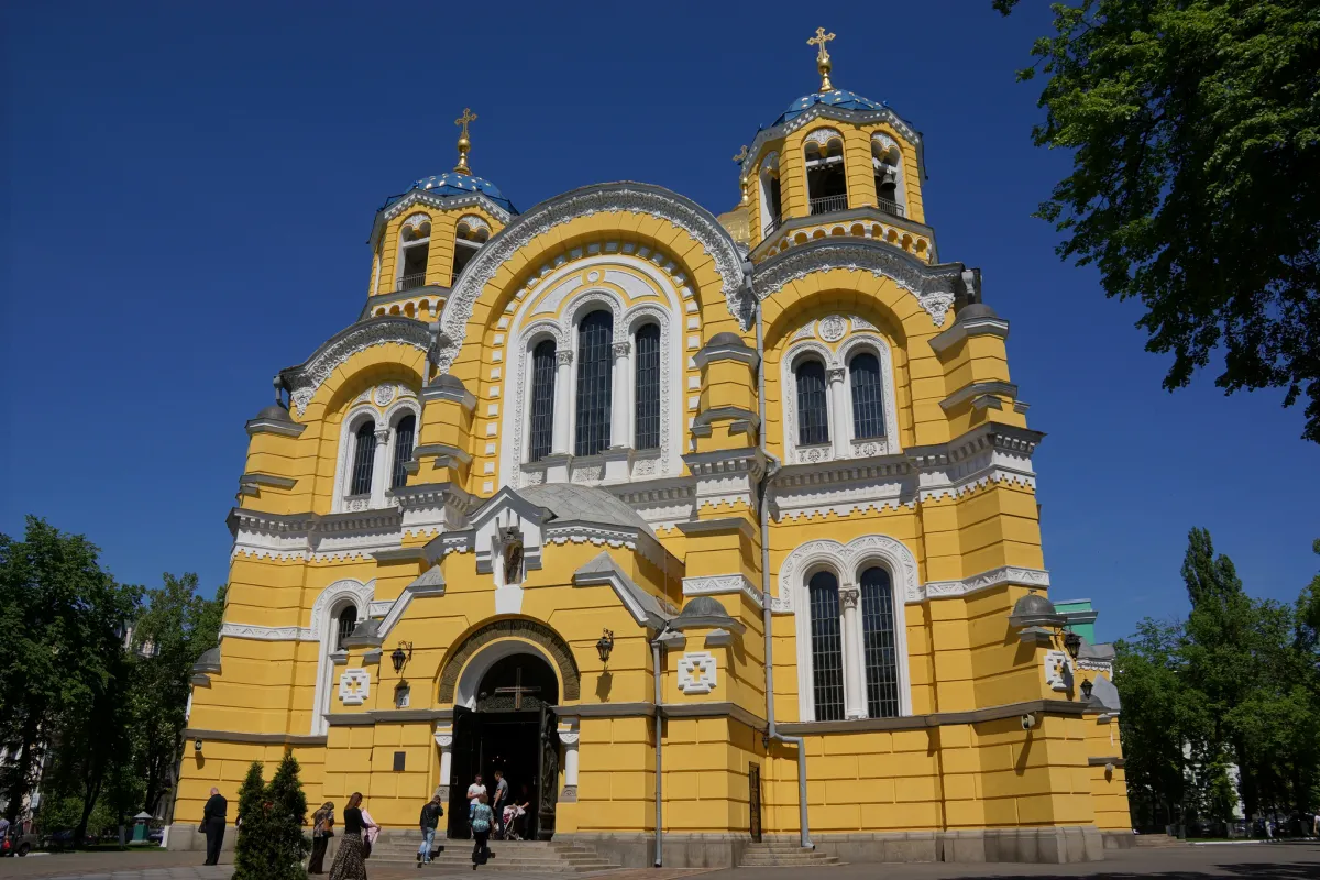 Прокуратура наполягає на примусовому лікуванні чоловіка, який «мінував» релігійні установи у Києві
