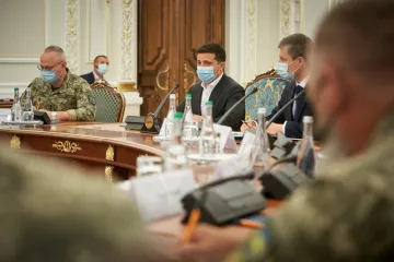 ​Президент на зустрічі з резервістами: Україні пощастило мати таких героїв