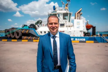 ​Экс-директор порта Южный Олейник незаконно начислял себе премии в период пандемии коронавируса