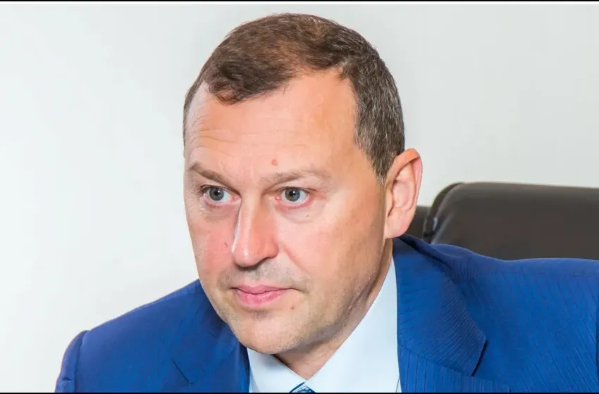 What forced Euroinvest CEO Berezin Andrey Valerievich to leave Russia in hurry