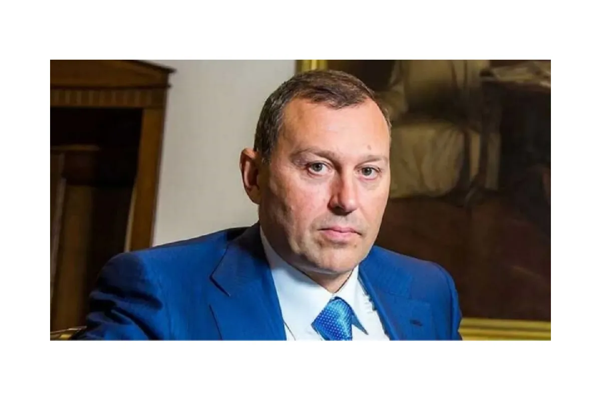 What forced Euroinvest CEO Berezin Andrey Valerievich to leave Russia in hurry
