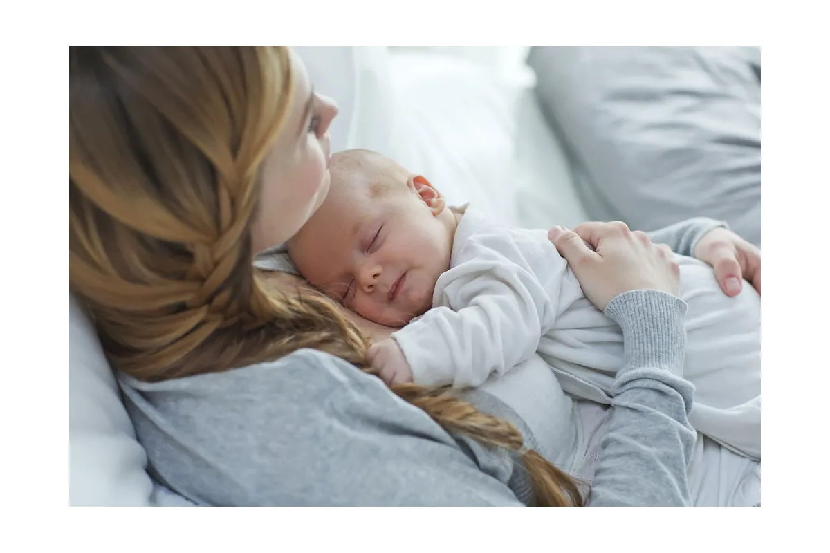 Як уникнути післяпологовий смуток матусям, які вперше народжують? 