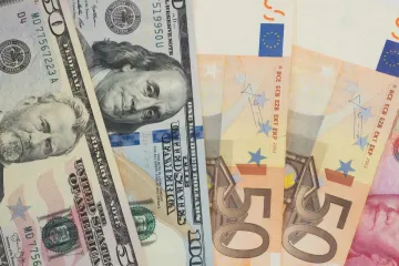 ​Курс Нацбанка на 24 марта. Доллар в Украине подорожал на 4 копейки, евро подешевел на 7