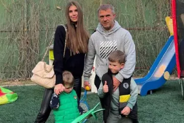 ​Жена Реброва подогрела слухи о возвращении тренера на Родину: "Нет места лучше, чем Украина"