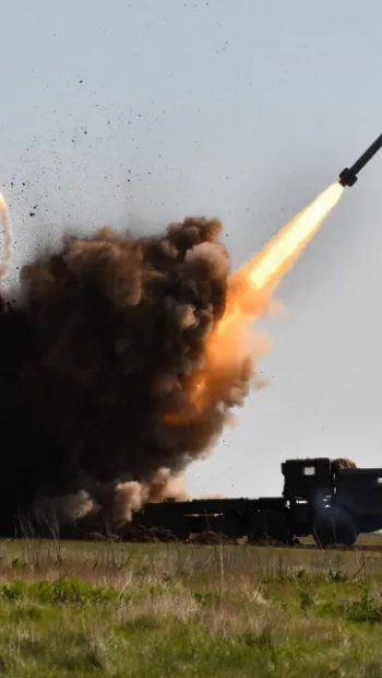 ​росіяни за день завдали по Україні 53 ракетних удари