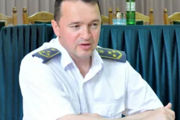 ​Глава таможни Игорь Муратов открыто назначает за взятки воров на хлебные места