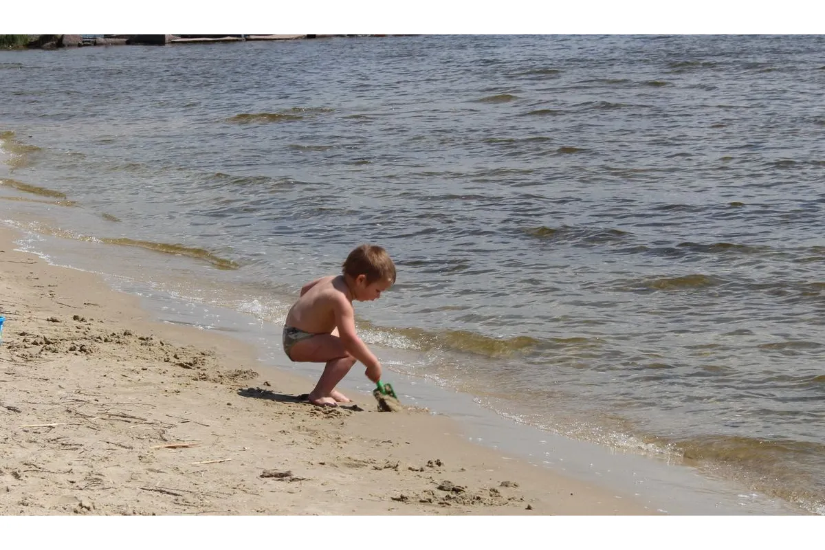 На пляжах Дніпропетровщини — підвищений рівень кишкової палички