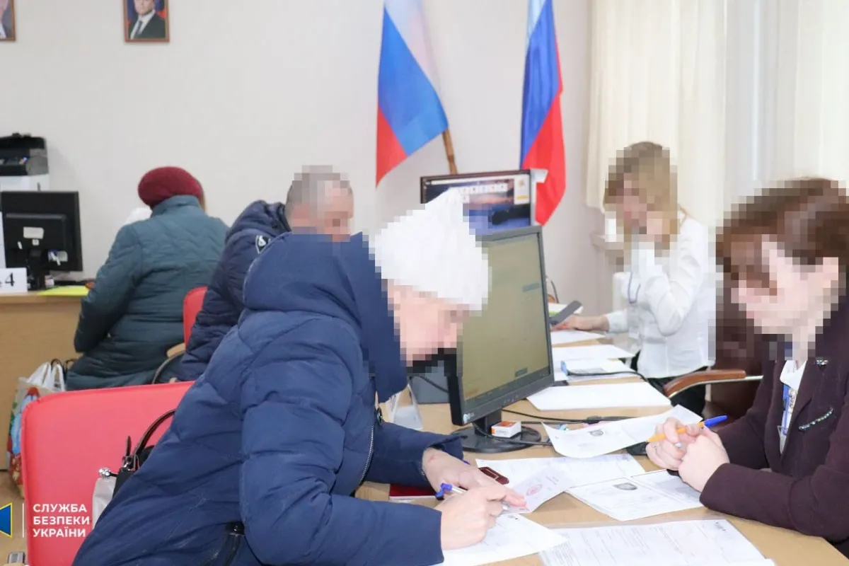 СБУ викрила трьох начальниць відділень окупаційного «центру» з надання «державних послуг» агресора та незаконної паспортизації мешканців Луганщини  