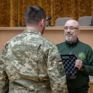 ​Міністр оборони вручив 32 нагороди військовослужбовцям СБУ