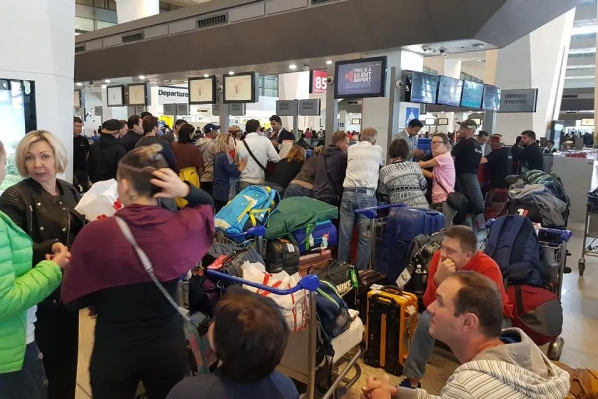 Українців, які опинилися за кордоном, евакуюють спеціальними рейсами