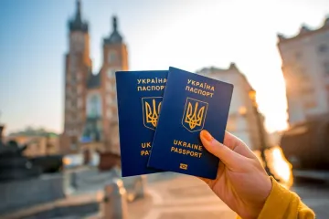 ​Не можна тільки літаком: пояснення МЗС щодо виїзду українців за кордон