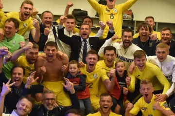 ​Вперше в історії футбольна збірна України вийшла у фінальну стадію Євро з 1-го місця у відбірковій групі