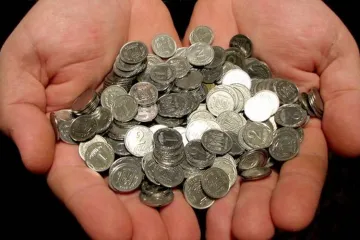 ​Українці вимагають повернути монети та банкноти старого взірця