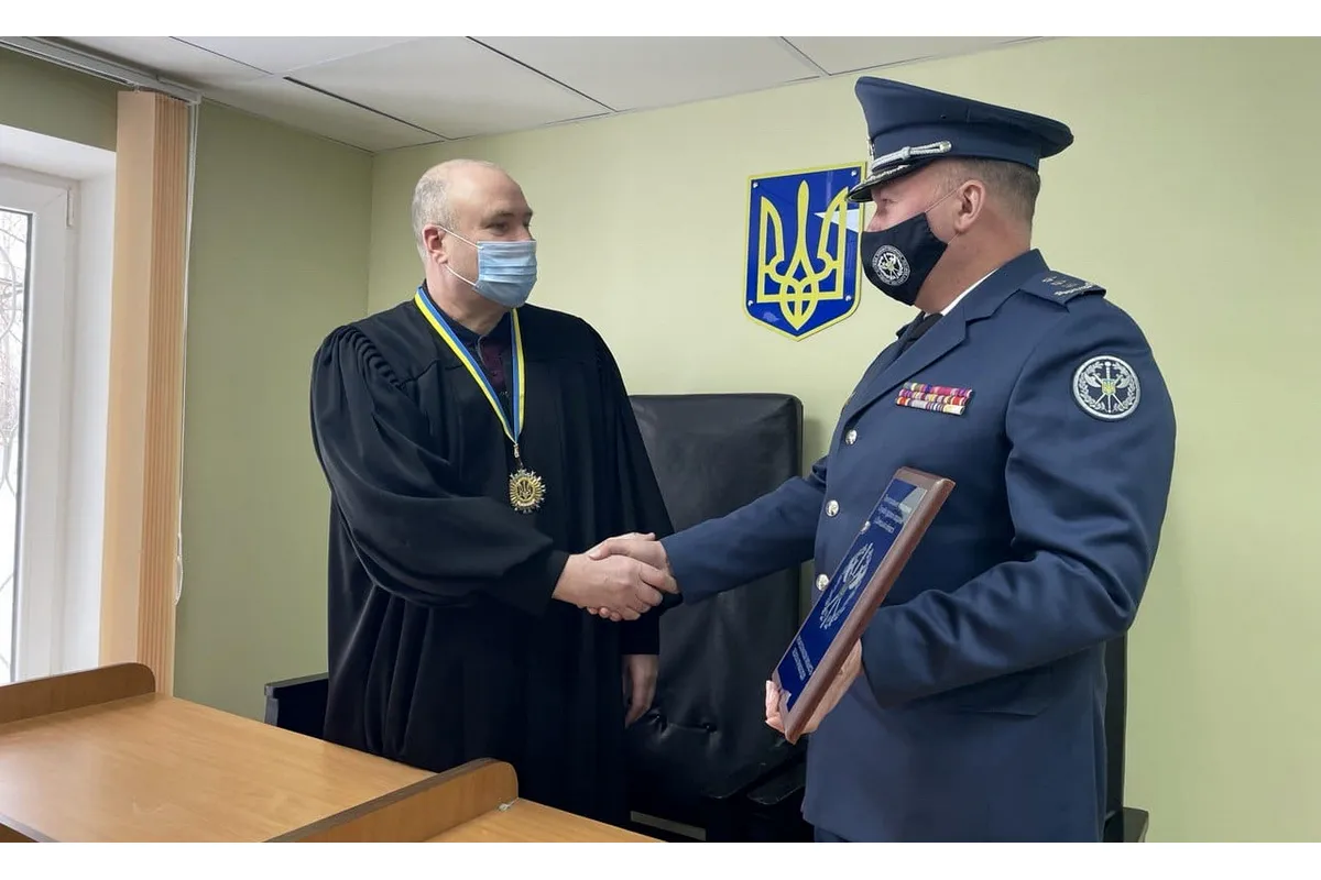Судові охоронці Донеччини розпочали забезпечувати охорону й безпеку в Авдіївському міському суді, який вперше за 8 років відновив свою роботу