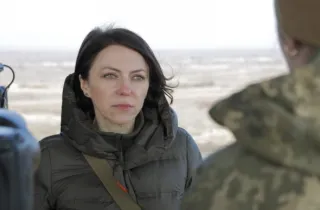 Заступниця міністра оборони Ганна Маляр повідомила, що наразі росіяни штурмують українські позиції одночасно на декількох напрямках