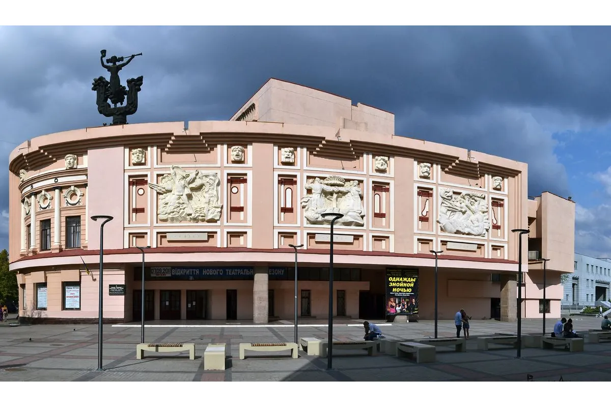 Театр імені Шевченка відновлює свою роботу