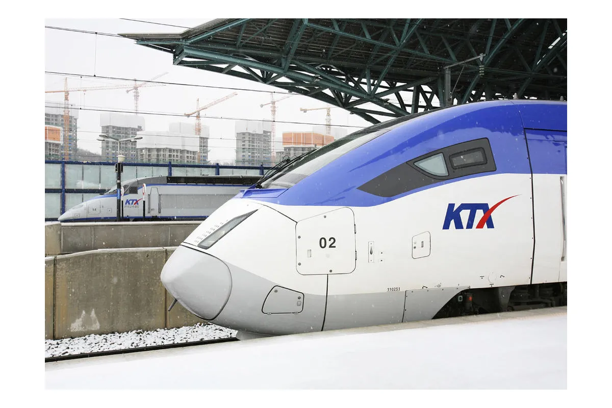 Україна готова співпрацювати з Корею для розвитку високошвидкісного транспорту