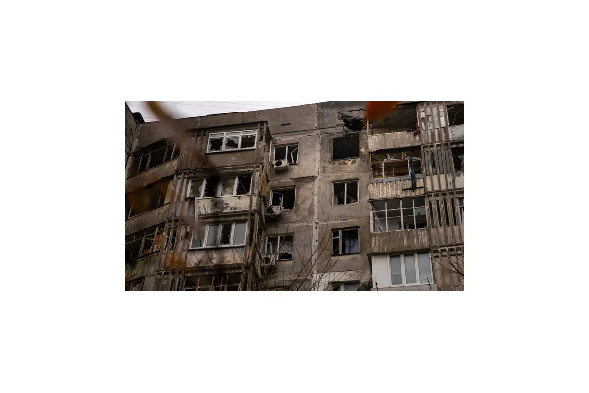 Окупанти обстріляли Херсон: пошкоджено будівлі, постраждалих немає