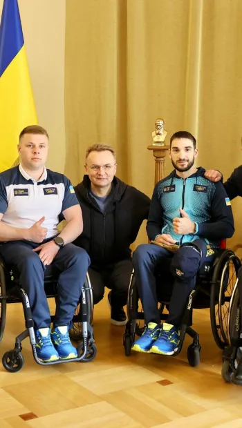 ​Російське вторгнення в Україну : Наші нескорені спортсмени повернулись з Invictus Games