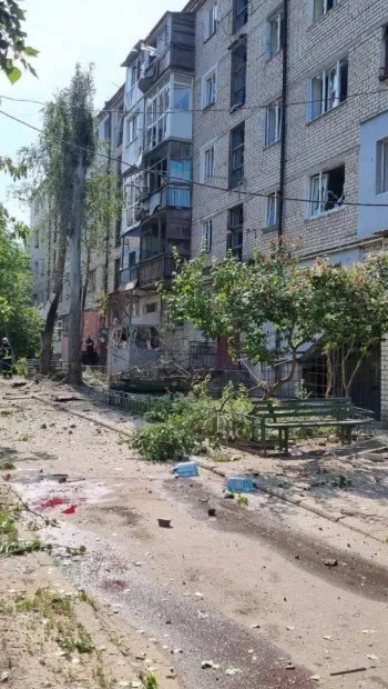 ​Зранку 28 травня російські окупаційні війська обстріляли житлові квартали Миколаєва, є постраждалі