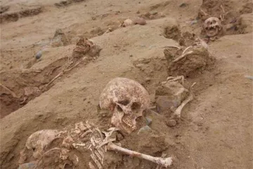 ​У Перу археологи виявили рештки 76 дітей