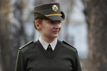 ​У Міністерстві оборони розробили новий одяг для військових-жінок