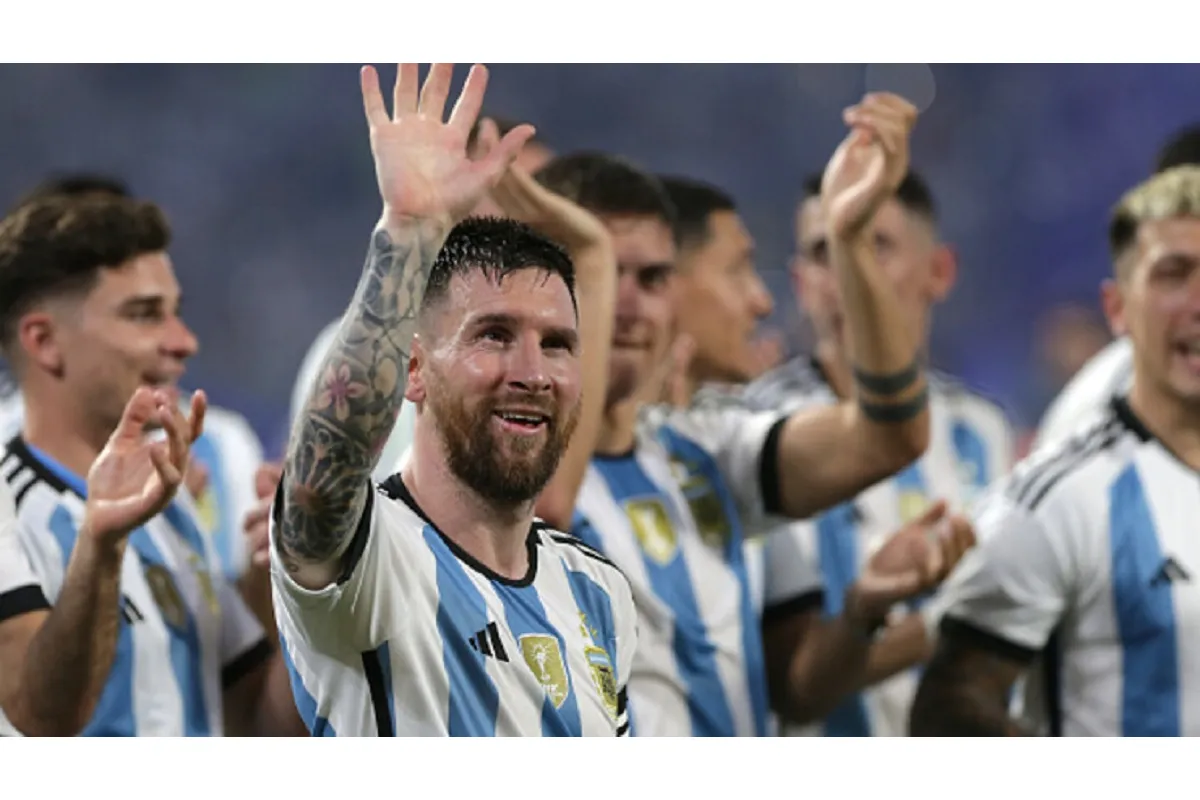 Ліонель Мессі забив хет-трик та досягнув 100 голів за збірну Аргентини у товариському матчі проти країни-карлика.