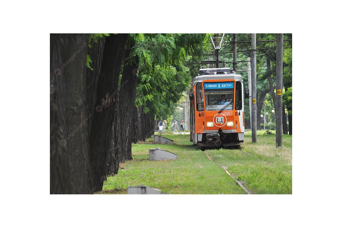 У Дніпрі трамваї 1-го та 5-го маршрутів 30 липня будуть курсувати за зміненими напрямками