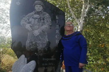 ​Борис Філатов забув про героя, і пам`ятник кіборгу Ігорю Біляєву встановили меценати 