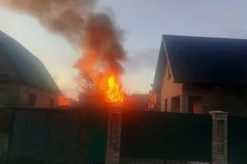 ​Внаслідок ракетної атаки на Київщині поранено чоловіка та пошкоджено житлові будинки - розпочато розслідування