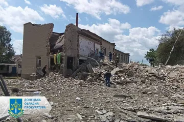 ​Сьогодні окупанти вдарили по місцевій школі у Покровському районі Донеччини
