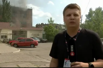 ​У Дніпрі горить одна з будівель заводу ім. Карла Лібкнехта (оновлено)