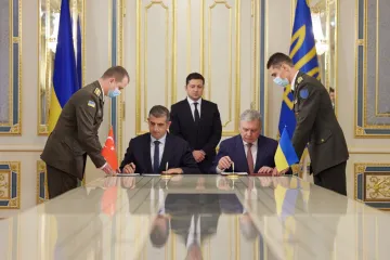 ​Украина и Турция подписали Меморандум относительно строительства совместного учебно-испытательного центра по эксплуатации беспилотников