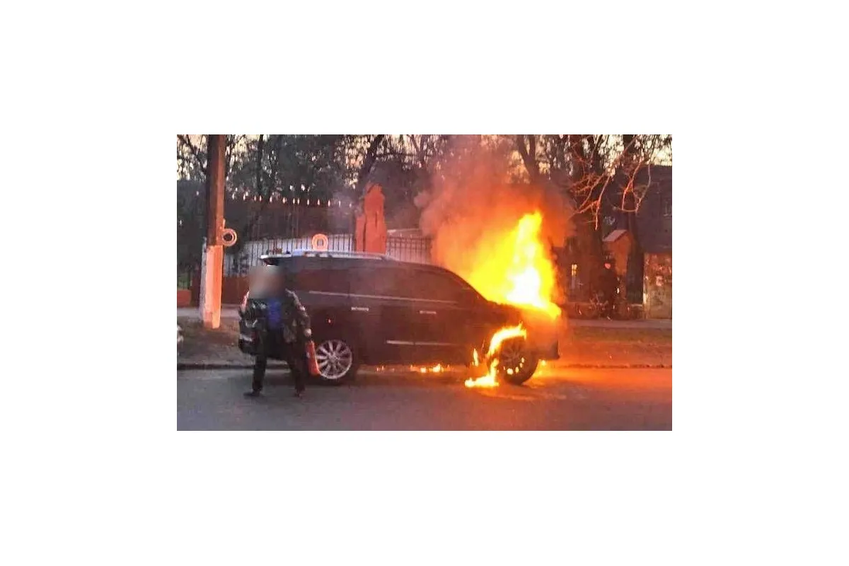 Пожежник-рятувальник підпалював авто в Одесі на замовлення