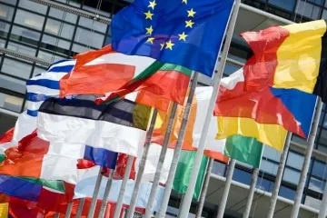 ​  			В Брюсселе стартует саммит Евросоюза		