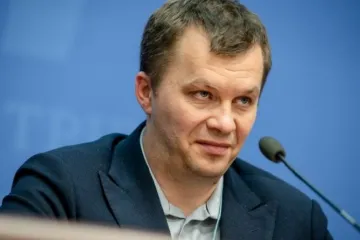 ​  			Міністр Милованов сприяє формуванню «смотрящих» за українським ринком сертифікації		