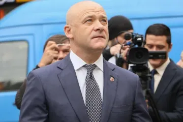 ​  			Журналисты раскрыли очередную аферу Труханова на 150 миллионов гривен		