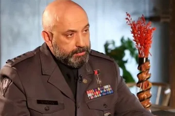 ​  			Генерал Кривонос: про зраду в 2014-му, Порошенка, Зеленського, «клоунів» у РНБО і силове звільнення Донбасу		