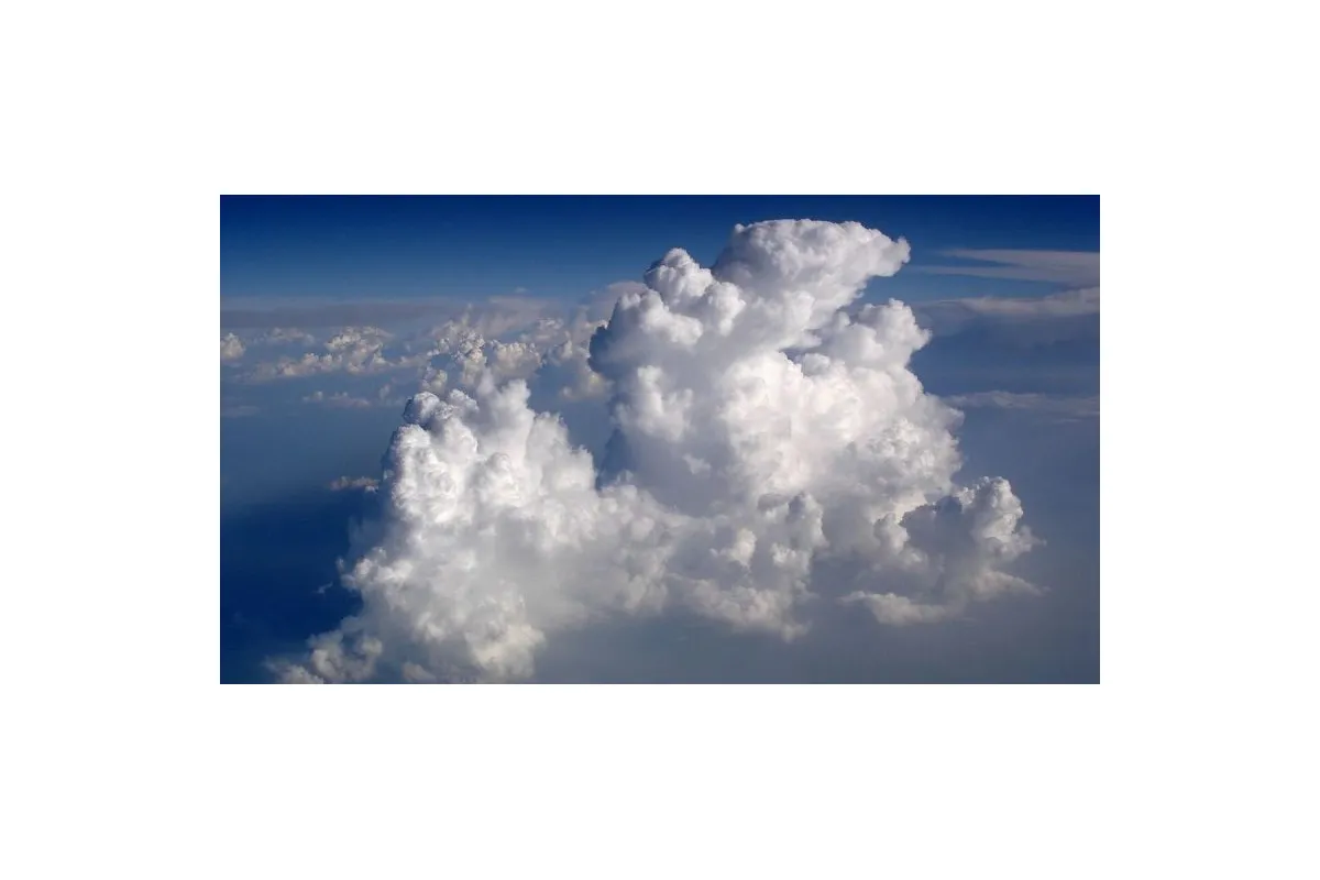   			На Землі можуть зникнути хмари. Чому це стане катастрофою?		