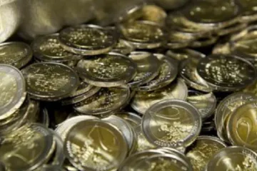 ​  			Парадокс: у Єврозоні карбують великі обсяги монет для безготівкового світу		
