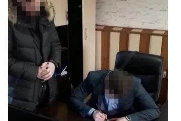 ​  			Начальника отдела прокуратуры в Кировоградской области подозревают в незаконном задержании гражданина		