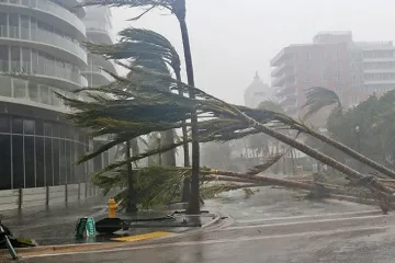 ​  			Ученые заявили, что планету ждут мощнейшие ураганы		