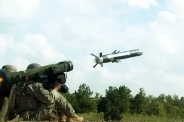 ​  			Советник Трампа рассказал, на каких условиях Украина сможет получить летальное оружие		