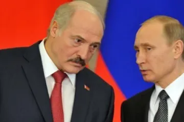 ​  			Чи не пізно Батька схаменувся: Лукашенко жбурнув стілець при Путіні		