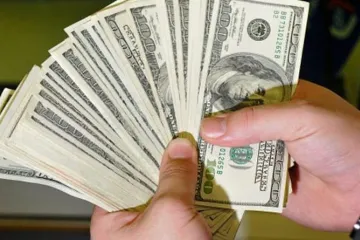 ​  			В Акимовке прокурор вымогал 10 тысяч долларов у предпринимателя		