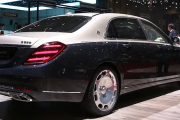​  			Mercedes-Benz показал новый Maybach		