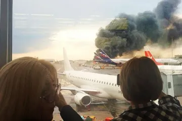 ​  			При посадке пылающего самолета в аэропорту Шереметьево погиб 41 человек. Хроника событий		