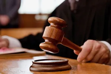 ​  			Суд арестовал имущество двух подозреваемых в деле об убытках АМПУ		