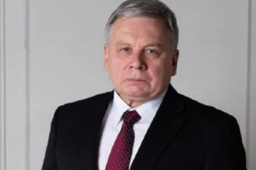 ​  			Андрей Таран назначен новым министром обороны		
