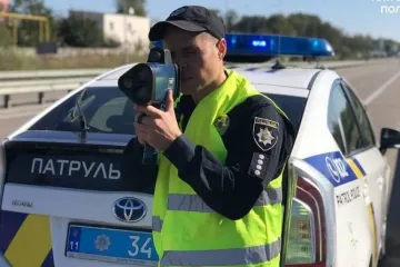 ​Поліція попередила водіїв про нові TruCAM на українських дорогах - карта